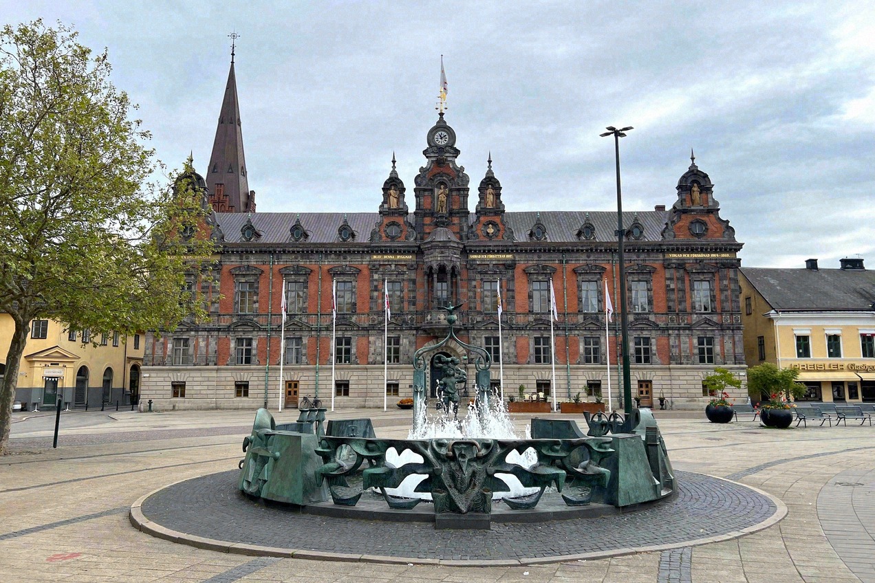 Rathaus und Brunnen am Stortorget in Malmö